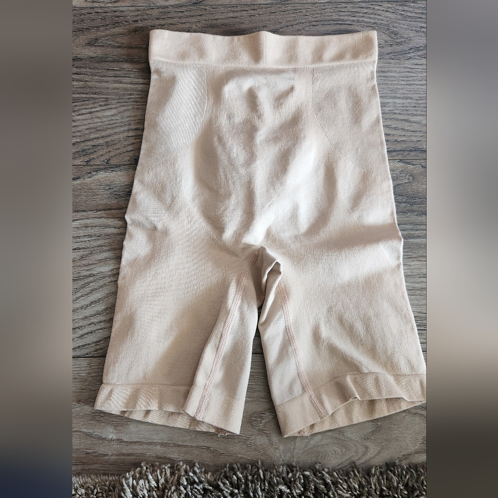 Skinnygirl Beige High-Waist Sculpting Bike Shorts